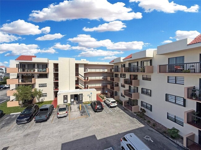 Building Photo - 995 SW 84th Ave