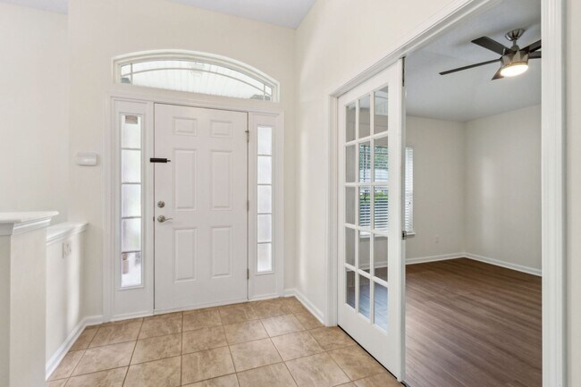 Building Photo - Charming 3-Bedroom Home in The Hideaway – ...