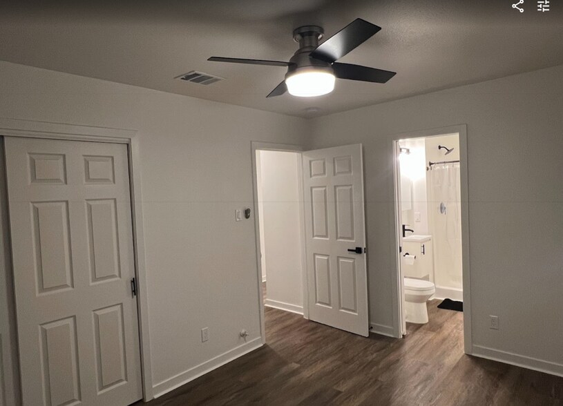 Building Photo - 4111 Beran Dr