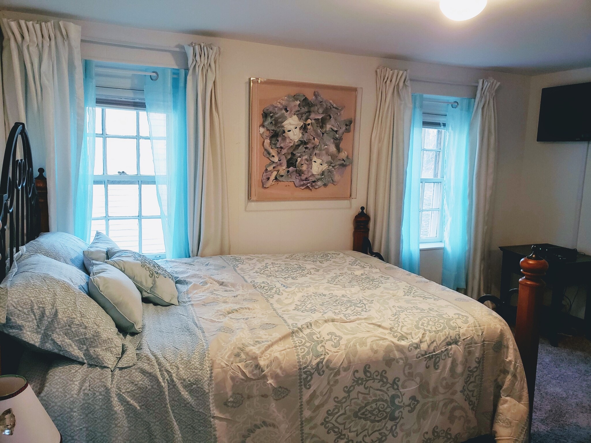 Bedroom on first floor - 3849 Township Line Rd
