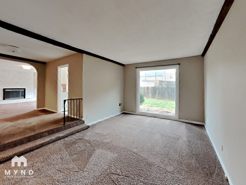 Building Photo - 988 Hearthstone Dr