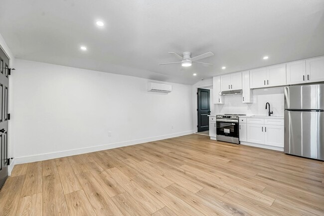 Building Photo - 406 Sierra Ave