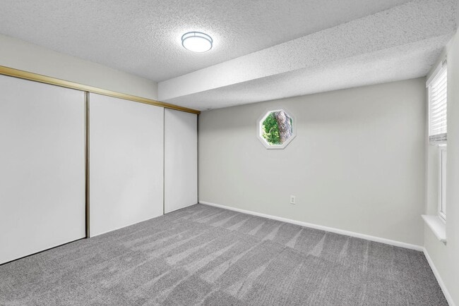 Building Photo - Top Floor Cottonwood Villas Condo - Availa...