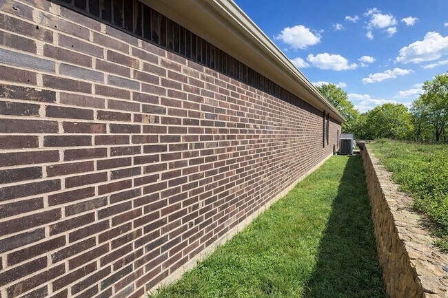 Building Photo - 936 Jefferson Wy