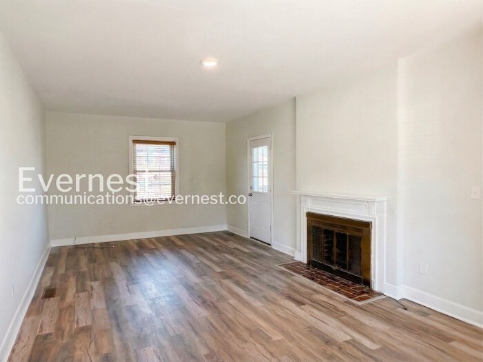 Building Photo - 1210 E 36th St