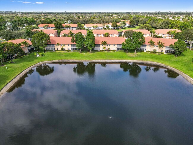 Building Photo - 9553 Shadybrook Dr