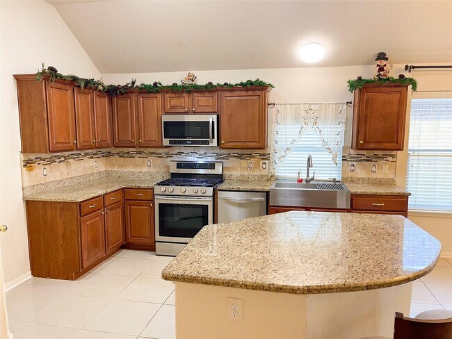 Building Photo - 3257 Gladewater Ln