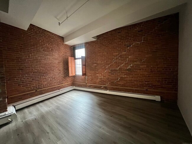 Building Photo - 74 Union Pl