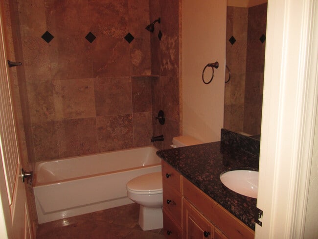 Building Photo - Unfurnished, 1-year long-term rental