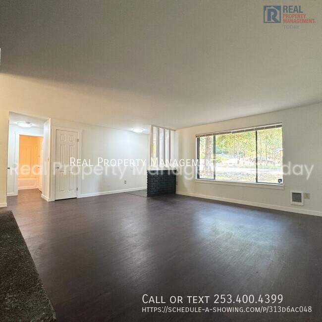 Building Photo - 8511-8513 116 St E