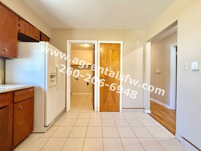 Building Photo - 3 bedroom House