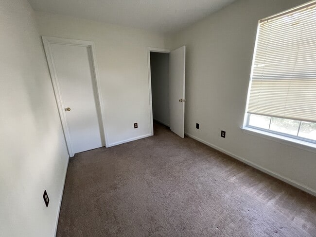 Building Photo - 1224 Corkwood Cir