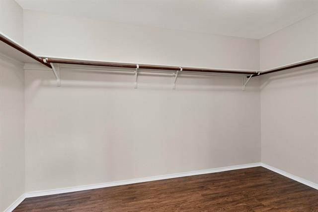 Building Photo - 9120 Sun Haven Way