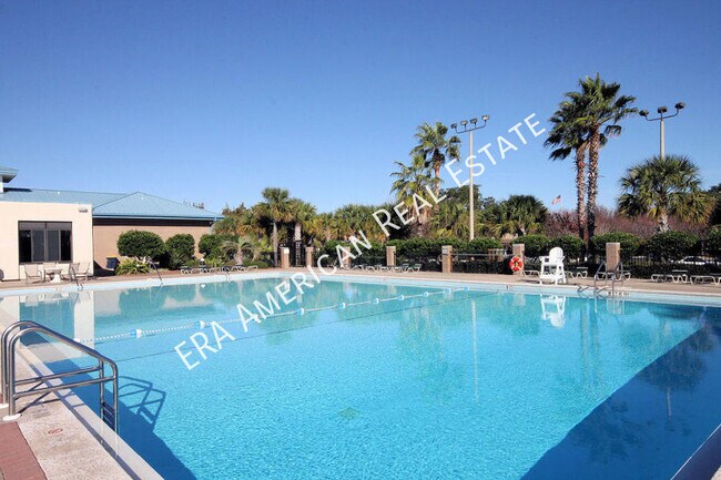 Building Photo - 6648 Longview St