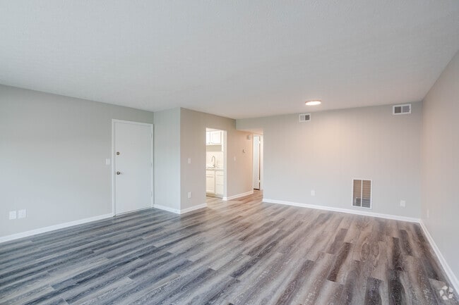 2BR, 1.5BA - 1,100 SF - Living Room - Grinstead Manor
