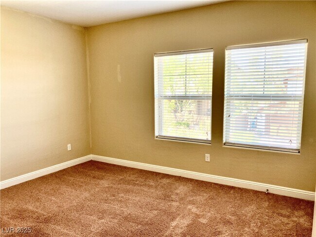 Building Photo - 5787 Mesa Mountain Dr
