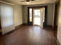 Building Photo - 1004 Bedford Ave SW