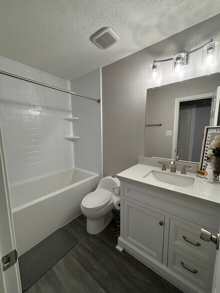 Building Photo - 55 S Camellia Grove Cir