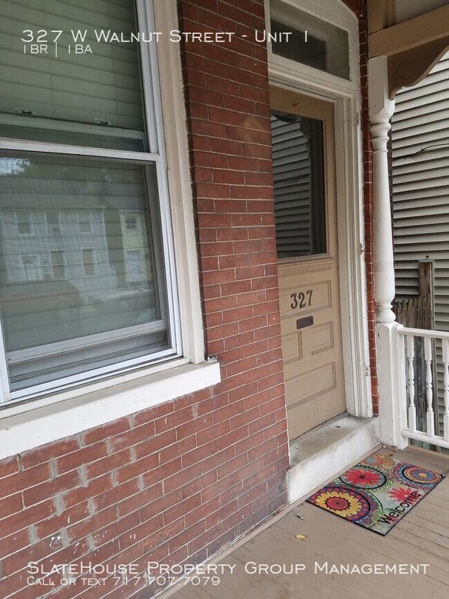 Building Photo - Quaint Walnut Street Apartment!