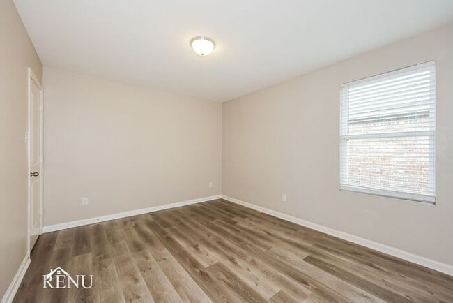 Building Photo - 6618 Charleston Dr