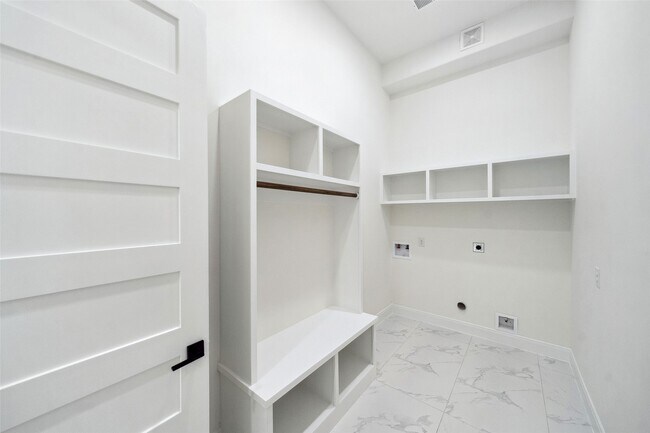 Building Photo - 75 Wick Willow Rd