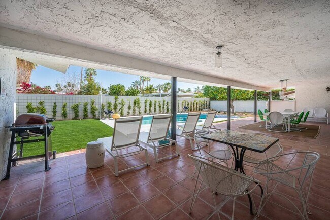Building Photo - Luxury Mid-Century Retreat in the Heart of...