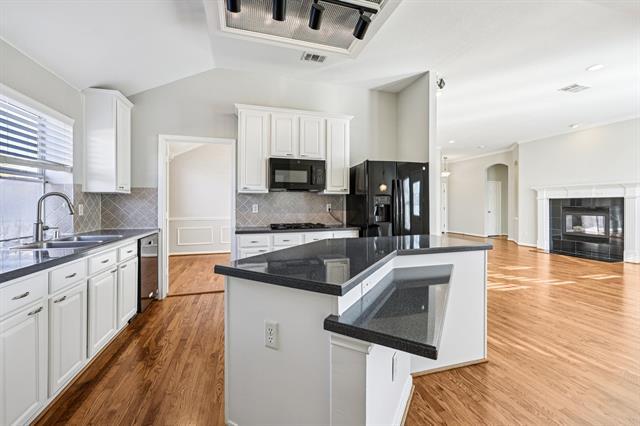 Building Photo - 7313 San Carlos Dr