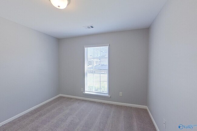 Building Photo - 107 Dawson's Ml Dr