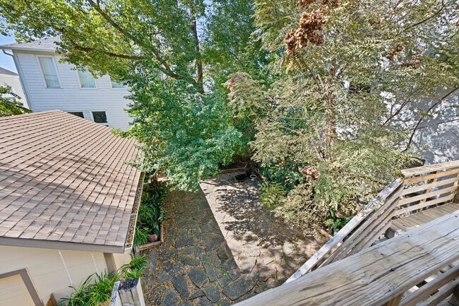 Building Photo - 1800 Woodhead St