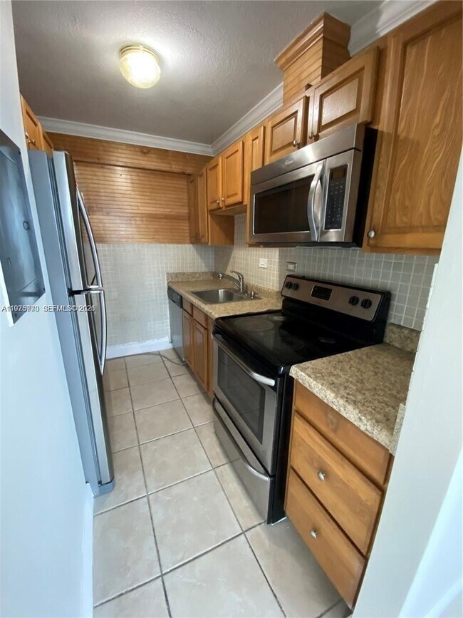 Building Photo - 7545 E Treasure Dr