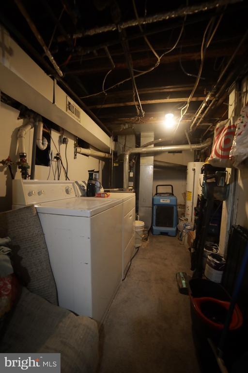 Building Photo - 908 New Market St