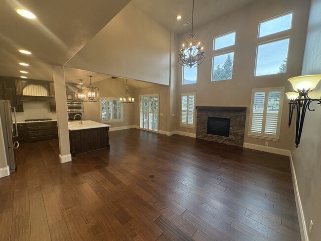 Building Photo - 431 N Fairway Dr