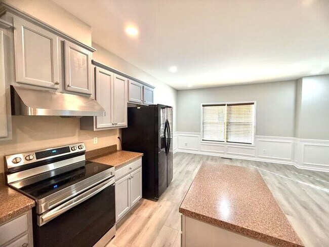Building Photo - 2168 Pebble Beach Dr
