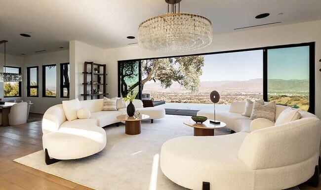 Building Photo - 13331 Mulholland Dr