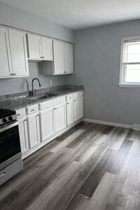 Building Photo - 6046 N 61st St