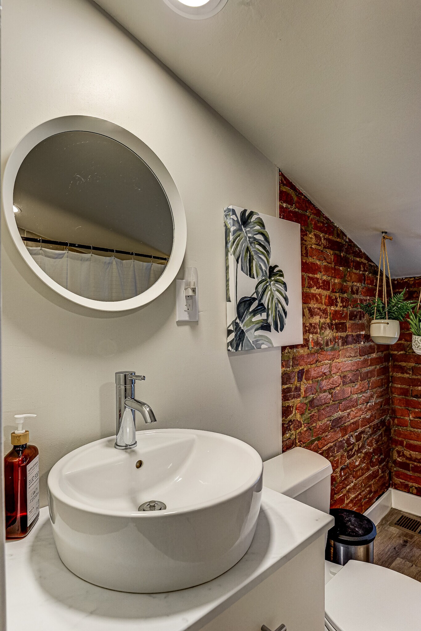 Building Photo - 1736 Light St