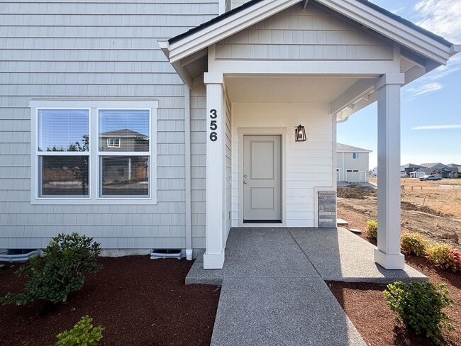 Building Photo - 356 SE Shetterly Dr