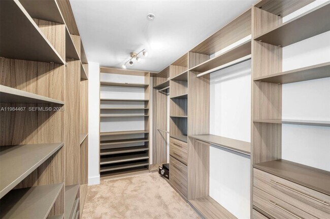 Building Photo - 17301 Biscayne Blvd