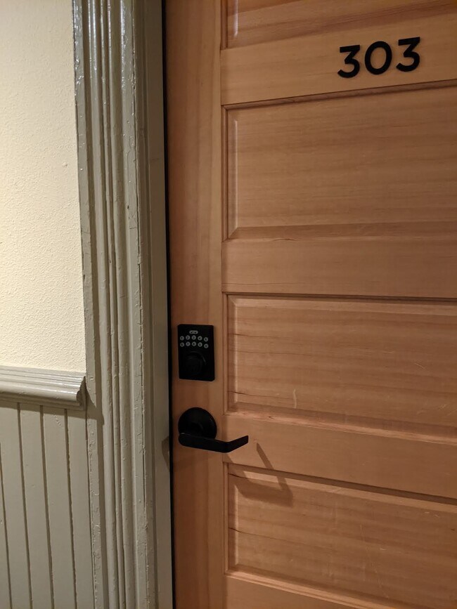 Building Photo - 205 SE Grand Ave