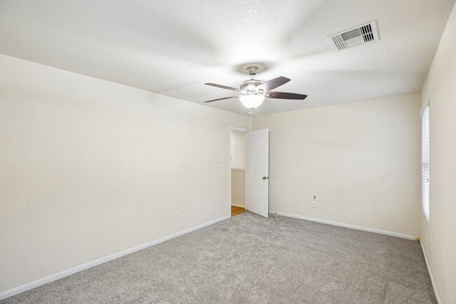 Building Photo - 21127 Fox Orchard Ct