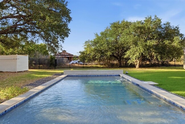 Building Photo - 23937 Oscar Rd