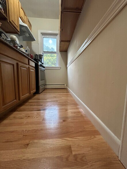 Building Photo - 56 Mozart St