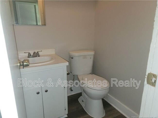 Building Photo - 304 Wheel Hollow Trail