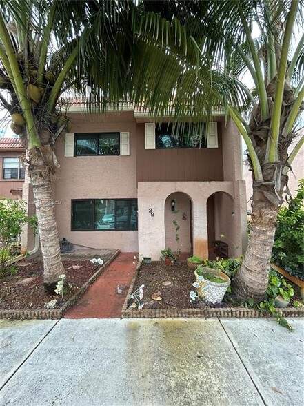 Primary Photo - 29 Madrid Ln