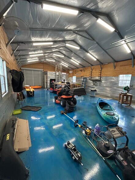 Building Photo - 301 Kraft St