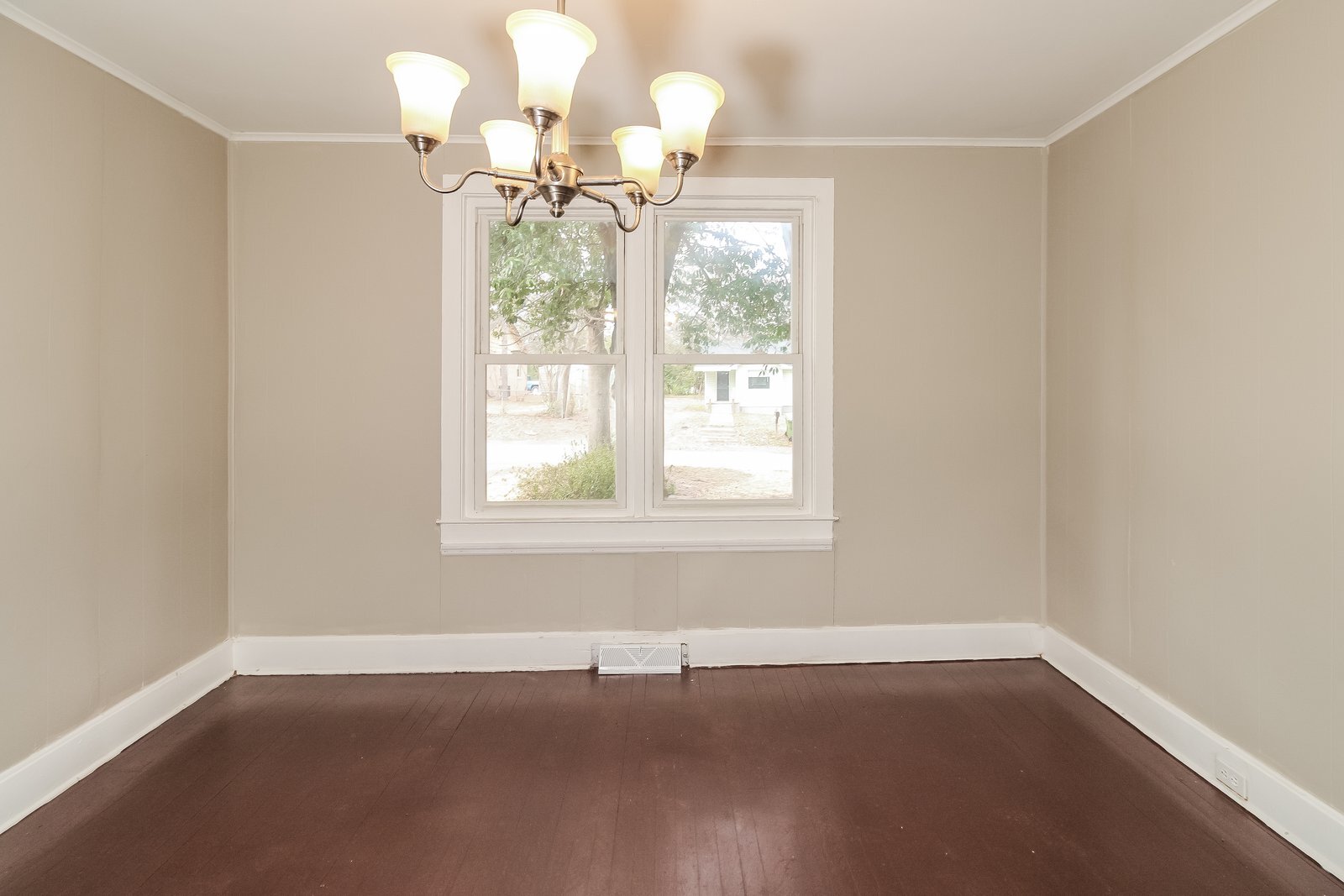 Building Photo - 204 Bertha Ave