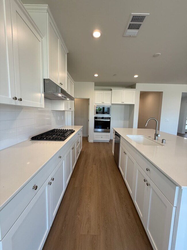 Building Photo - 510 Cobain Ct