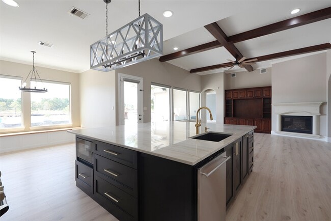 Building Photo - 32726 Tall Oaks Way