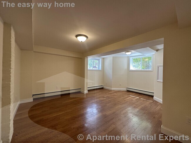 Building Photo - 381 Harvard St