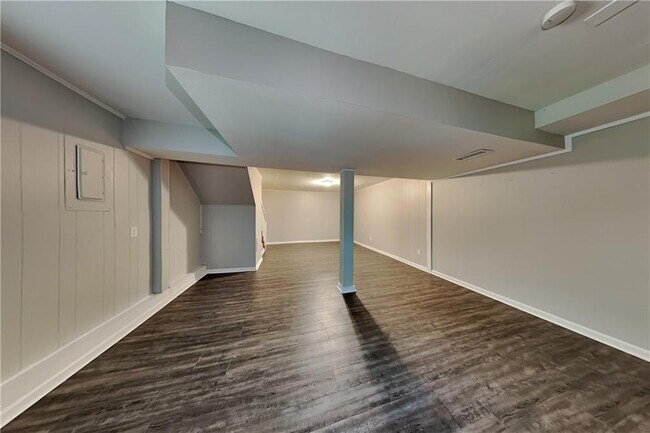 Building Photo - 5220 Highland Trail
